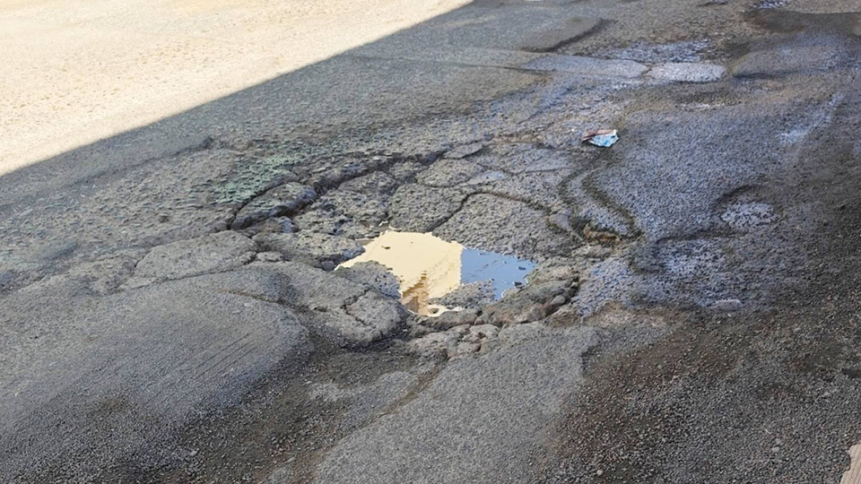 Baches en la calle Jesús Carranza